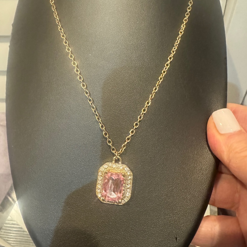 2028 Necklace w/Crystal‎ Gold Pink  Drop Pendant